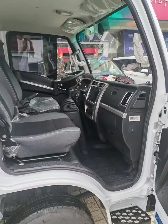 2023 Isuzu YiFang 6MT,autocango,china used car exporter,china ev exporter,chinese used car exporter,chinese used ev exporter