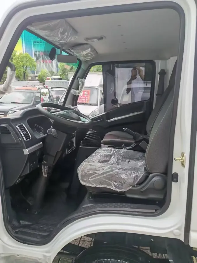 2023 Isuzu YiFang 6MT,autocango,china used car exporter,china ev exporter,chinese used car exporter,chinese used ev exporter