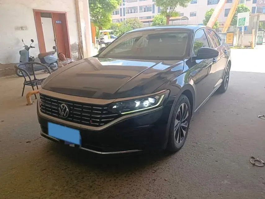 2023 Volkswagen Passat 2.0T 186HP L4 7DCT