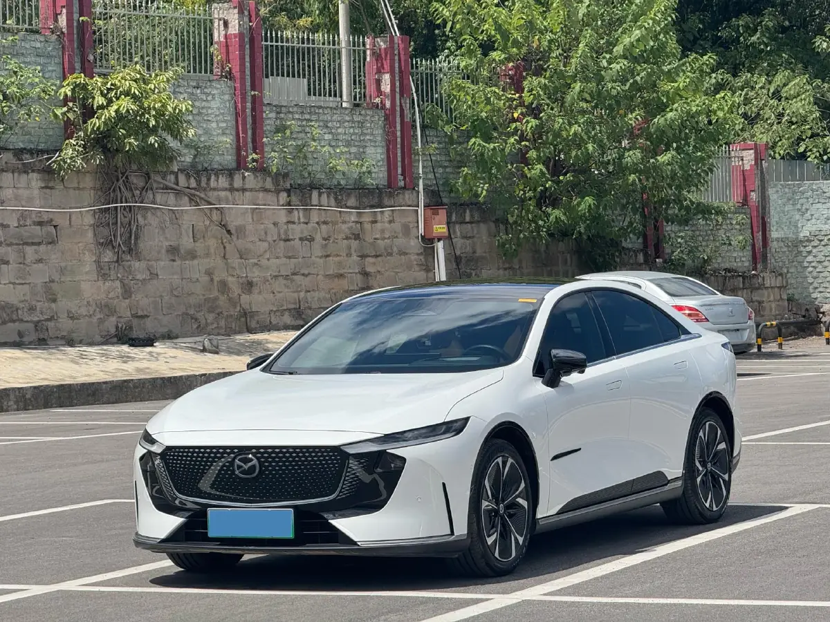 2024 Mazda EZ-6 BEV 68.8KWH