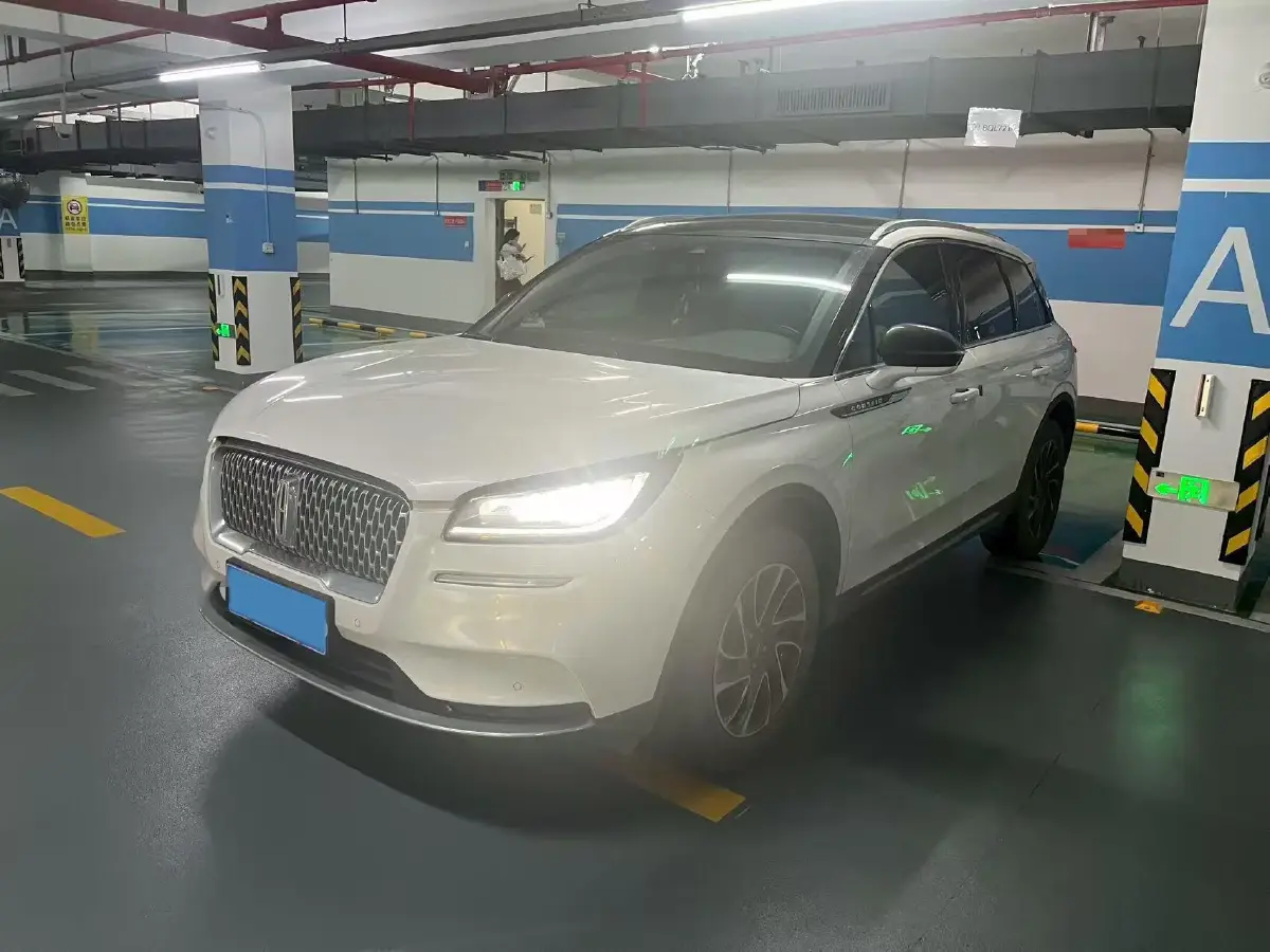 2020 Lincoln Corsair 2.0T 245HP L4 8AT