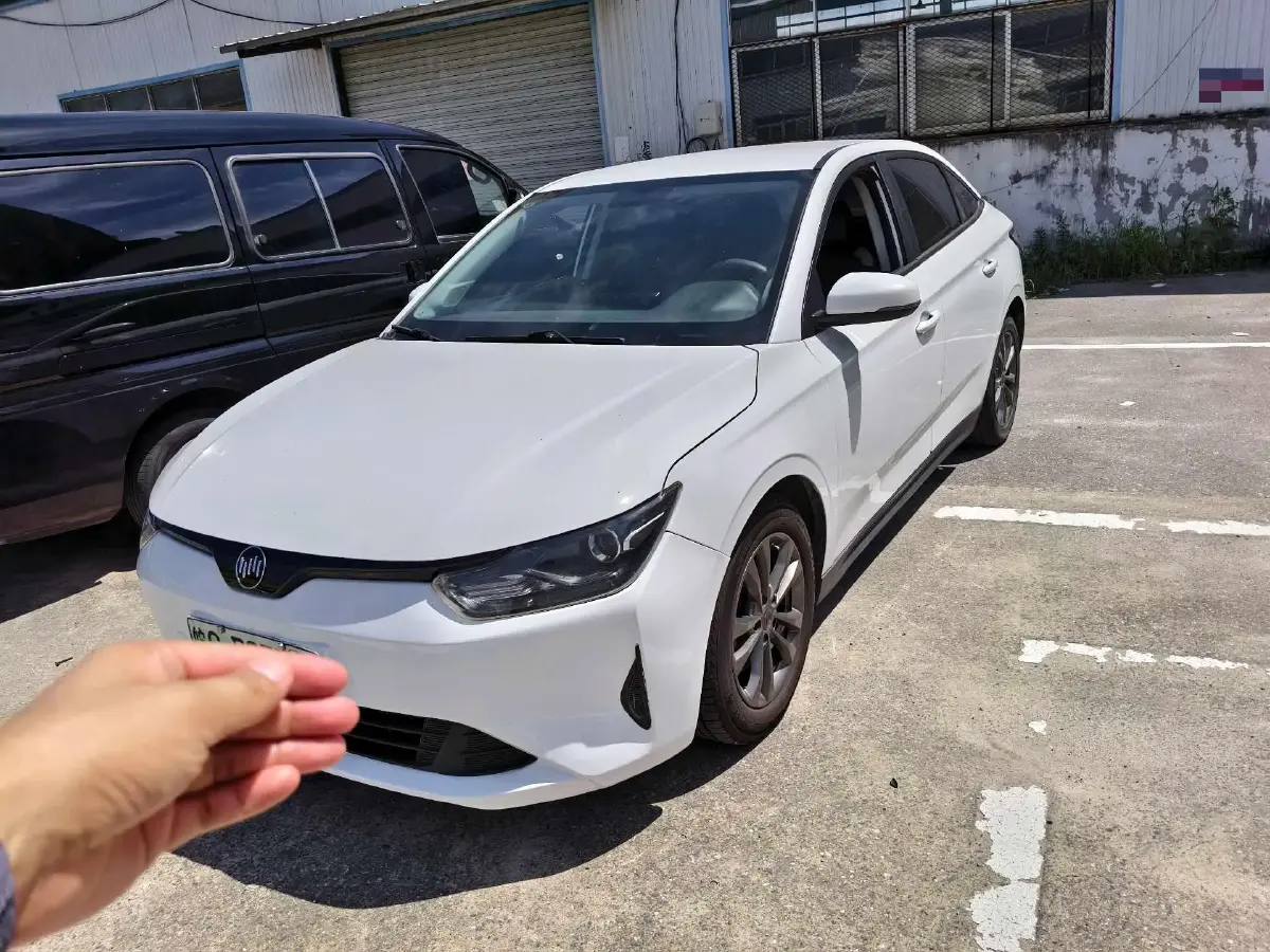 2021 Weltmeister E.5 BEV 58.589KWH