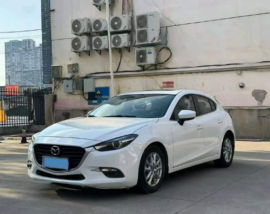 2017 Mazda 3 Axela 1.5L 117HP L4 6AT