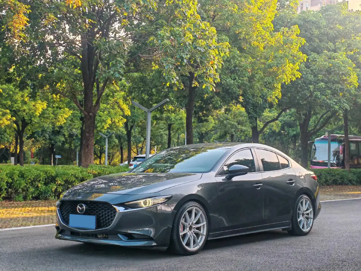 2022 Mazda 3 Axela 2.0L 158HP L4 6AT