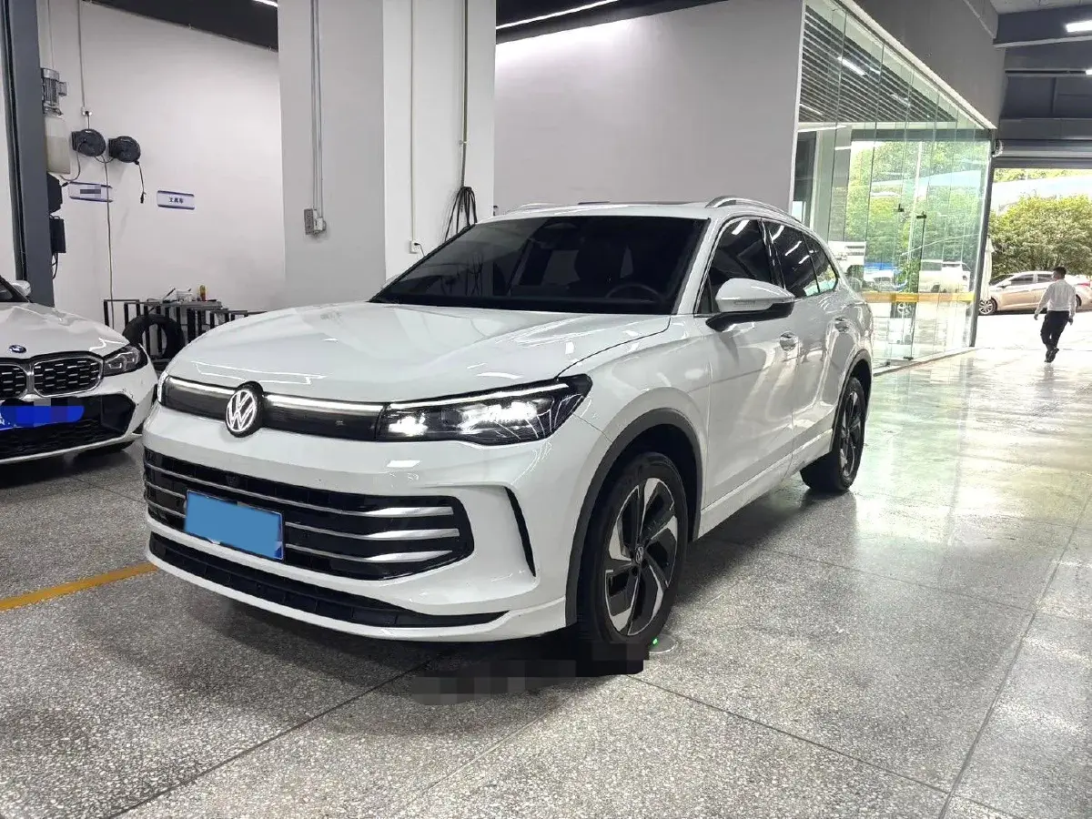 2024 Volkswagen Tiguan L 2.0T 186HP L4 7DCT