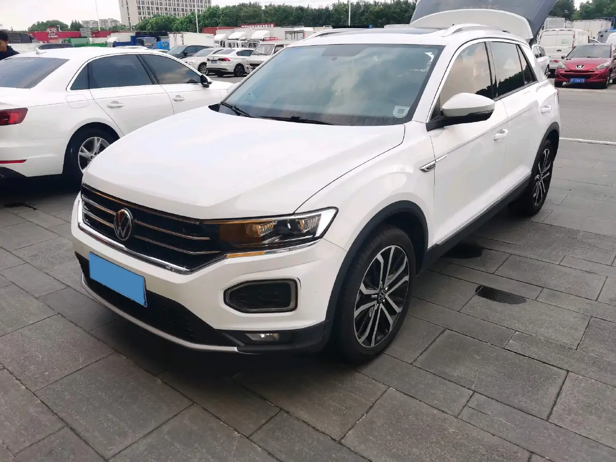 2020 Volkswagen T-Roc 1.4T 150HP L4 7DCT