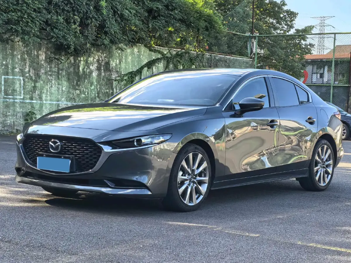 2022 Mazda 3 Axela 2.0L 158HP L4 6AT