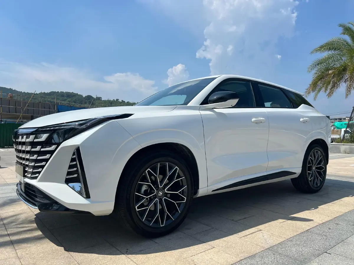 2025 ChangAn UNI-Z 1.5T 188HP L4 7DCT