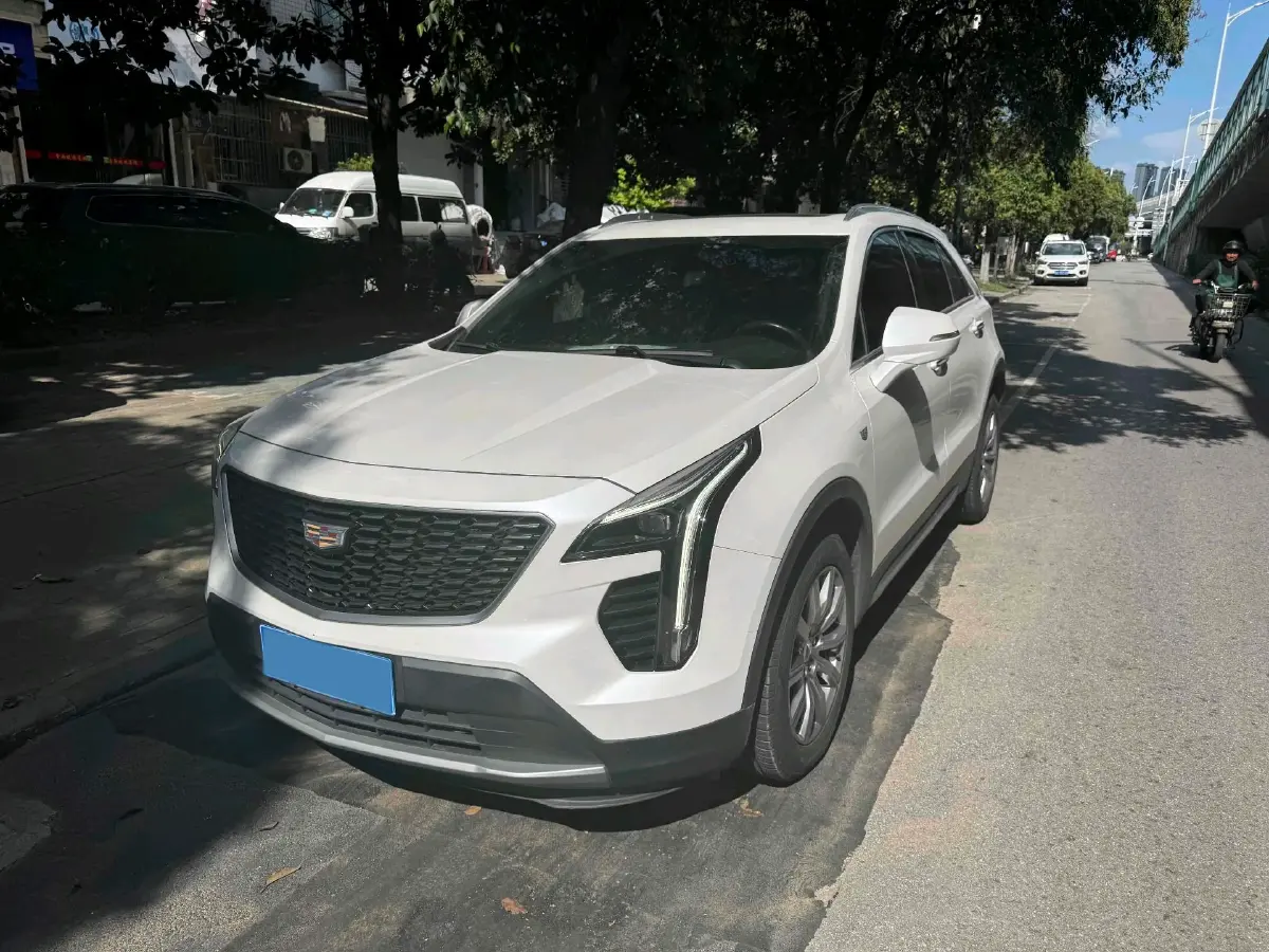 2020 Cadillac XT4 2.0T 241HP L4 9AT