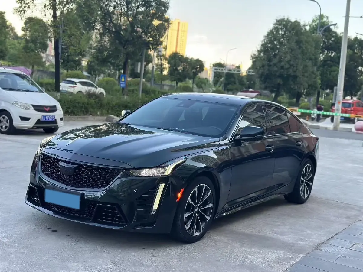 2021 Cadillac CT5 2.0T 237HP L4 10AT