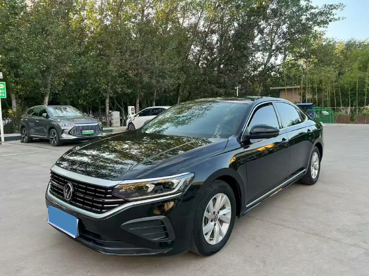 2023 Volkswagen Passat 1.4T 150HP L4 7DCT