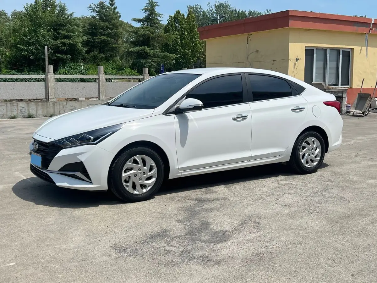 2020 Hyundai Verna 1.4L 100HP L4 CVT