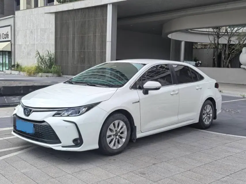 2023 Toyota Corolla 1.8L 98HP L4 E-CVT Hybrid