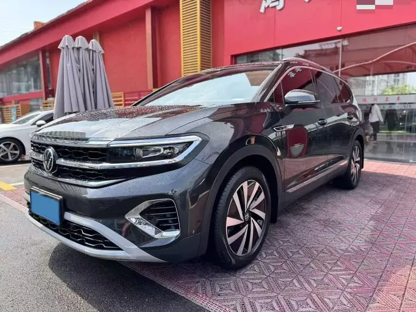 2022 Volkswagen Talagon 2.0T 220HP L4 7DCT