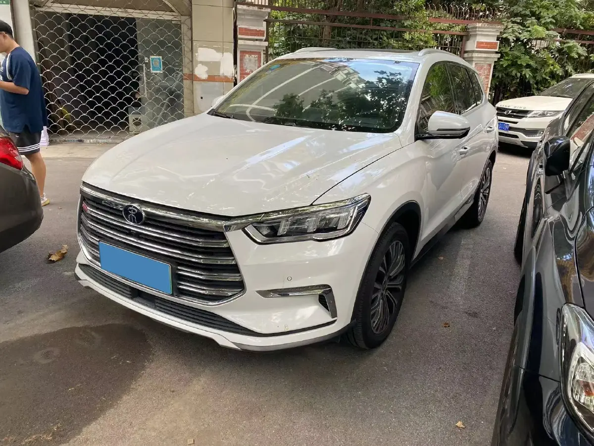 2019 BYD Song Pro 1.5T 160HP L4 6DCT PHEV 15.7KWH