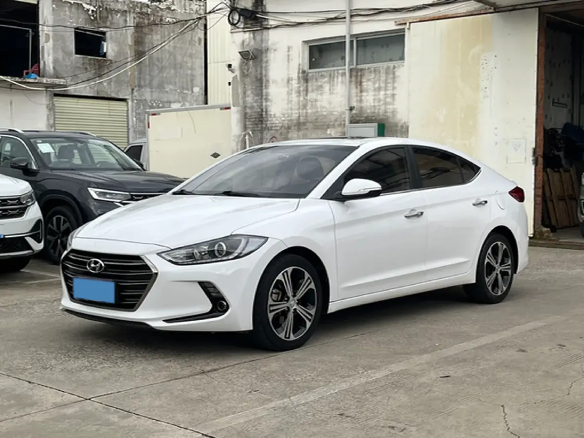 2018 Hyundai Elantra 1.4T 130HP L4 7DCT