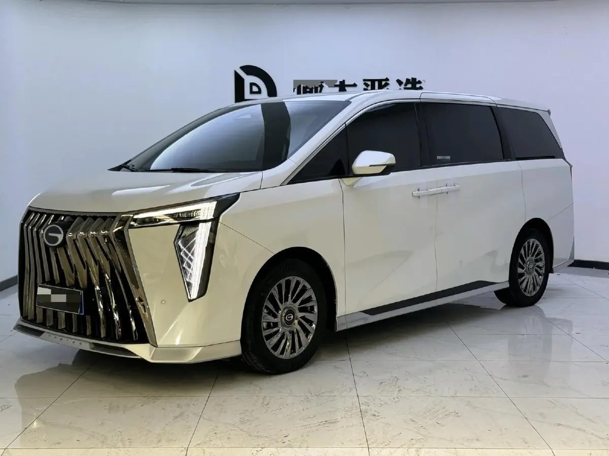 2023 GAC Trumpchi M8 2.0T 190HP L4 E-CVT Hybrid