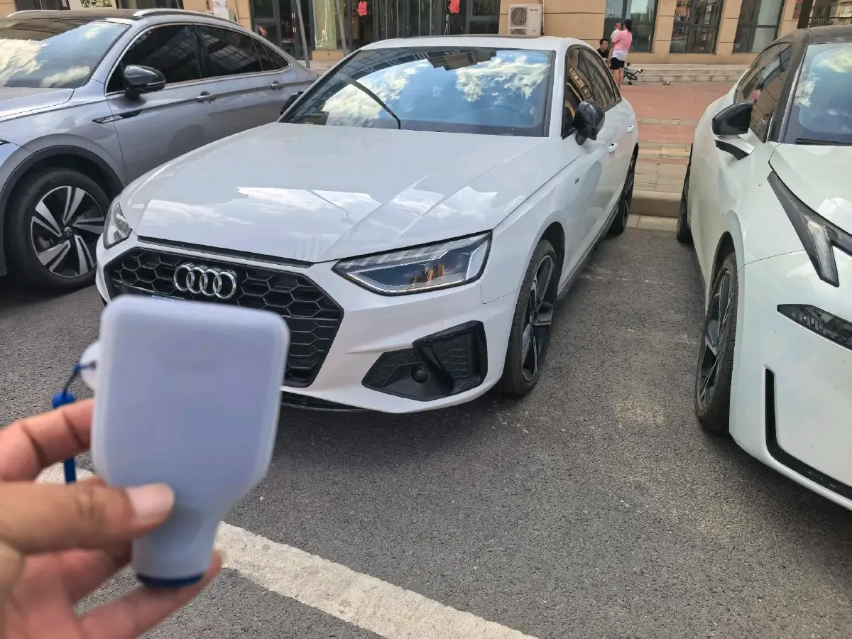 2024 Audi A4L 2.0T 190HP L4 7DCT