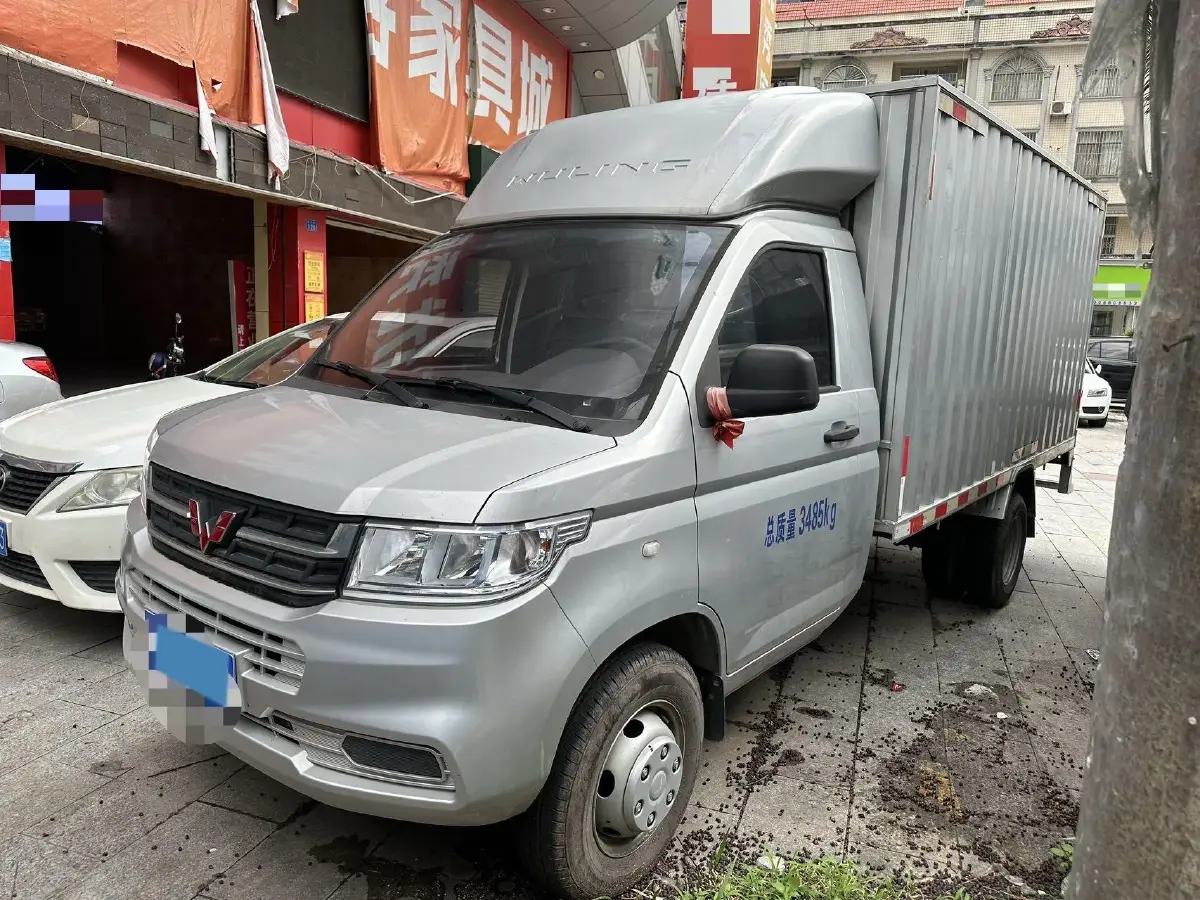 2023 WuLing RongGuang New Truck 2.0L 136HP L4 5MT