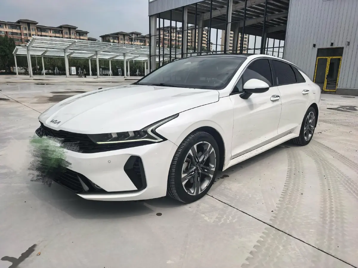 2021 Kia K5 2.0T 240HP L4 8AT
