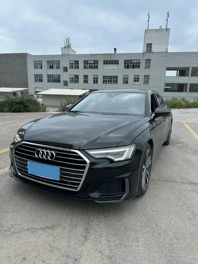 2021 Audi A6L 2.0T 190HP L4 7DCT