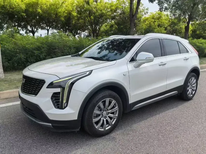 2020 Cadillac XT4 2.0T 241HP L4 9AT