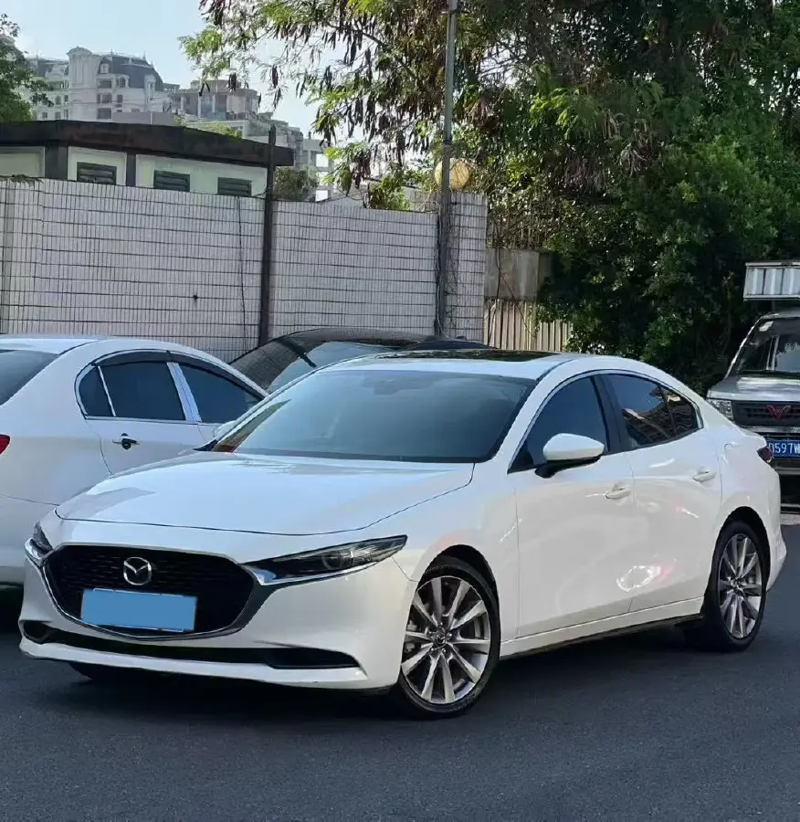 2021 Mazda 3 Axela 2.0L 158HP L4 6AT