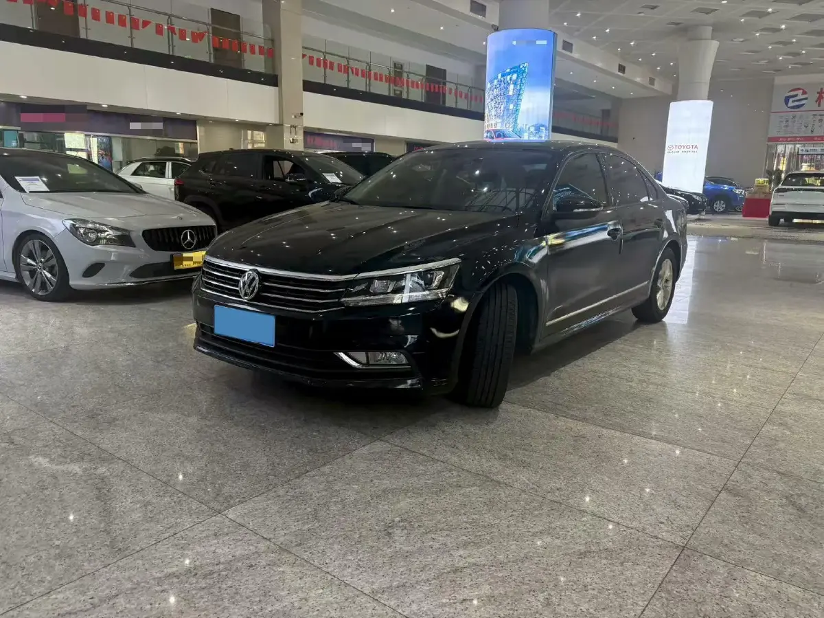 2017 Volkswagen Passat 1.4T 150HP L4 7DCT