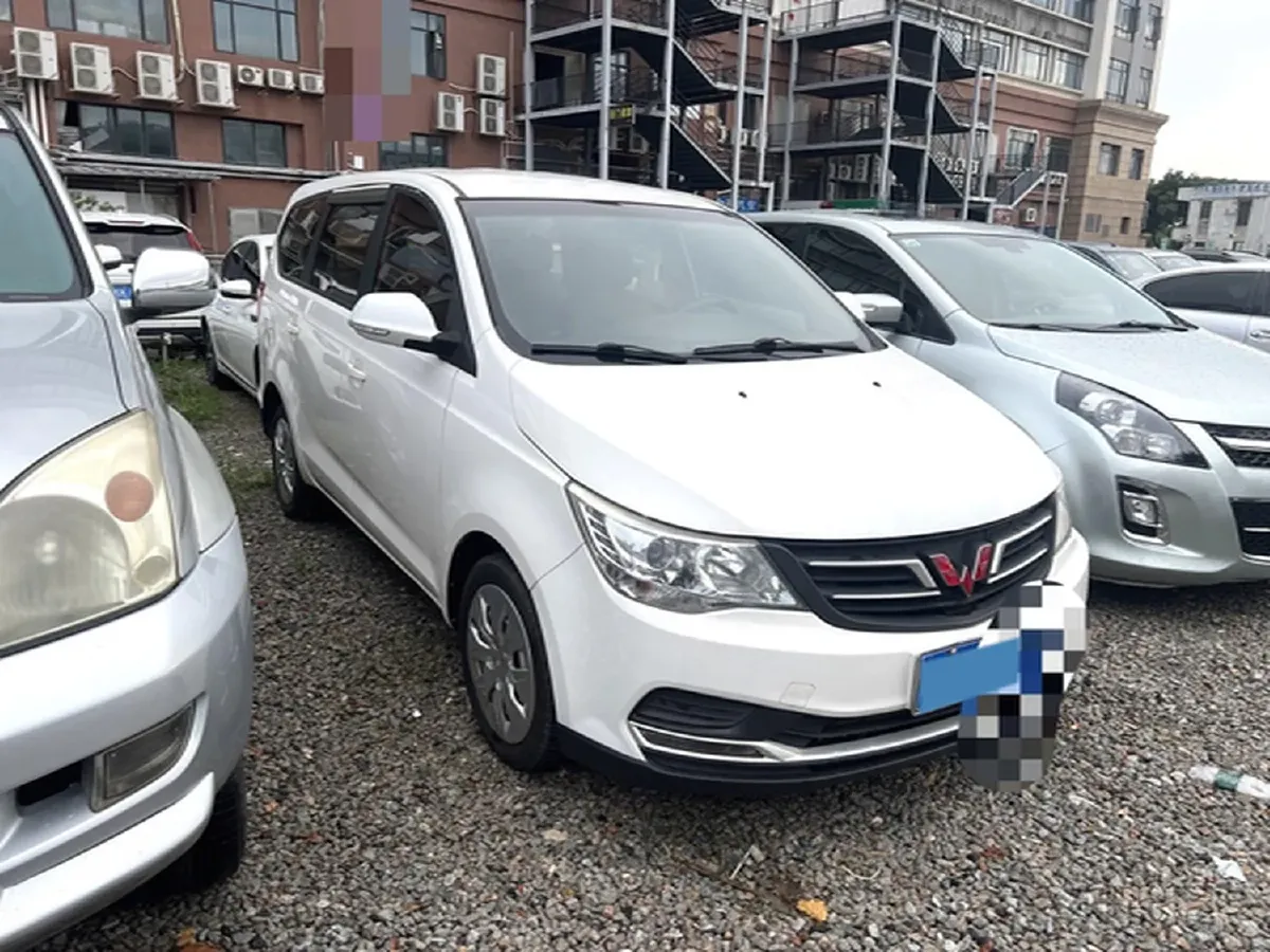 2020 WuLing 730 1.5L 105HP L4 6MT,autocango,china used car exporter,china ev exporter,chinese used car exporter,chinese used ev exporter