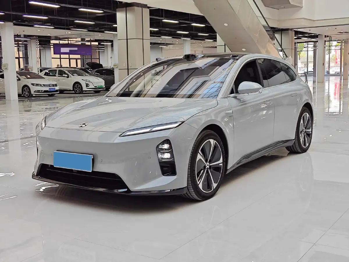 2025 NIO ET5T BEV