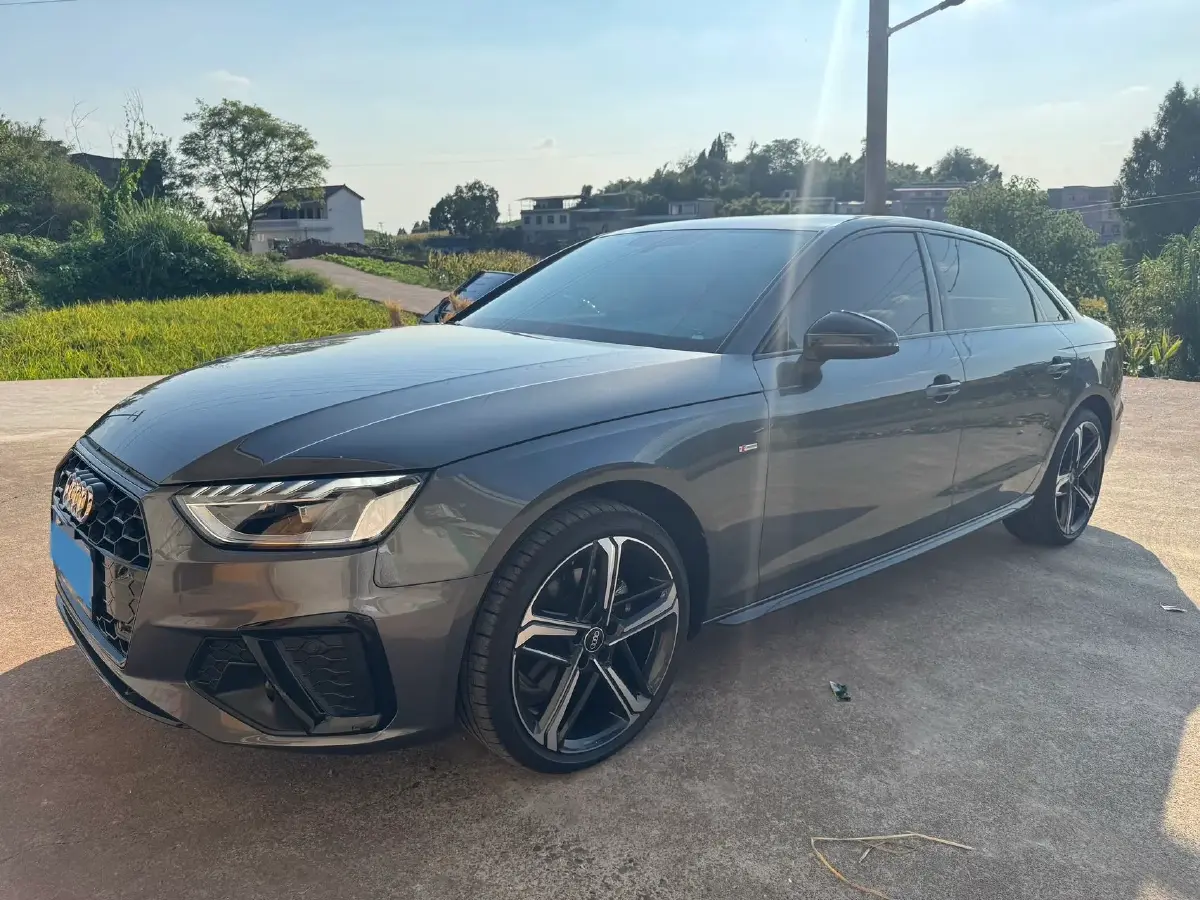 2024 Audi A4L 2.0T 190HP L4 7DCT