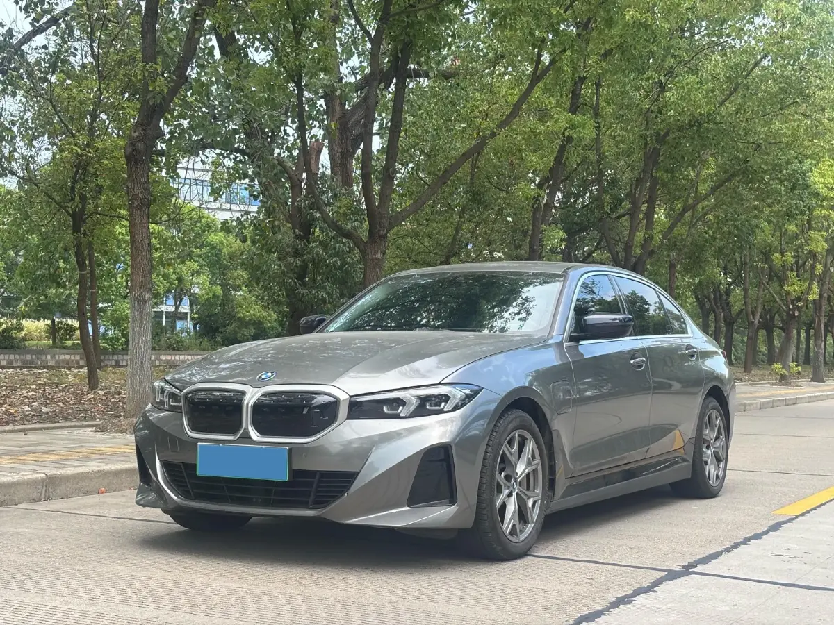 2024 BMW i3 BEV 70KWH