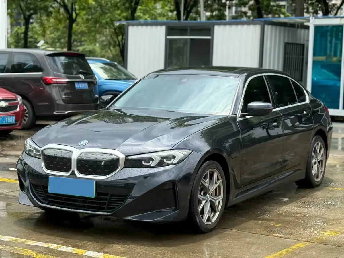 2022 BMW i3 BEV 70KWH