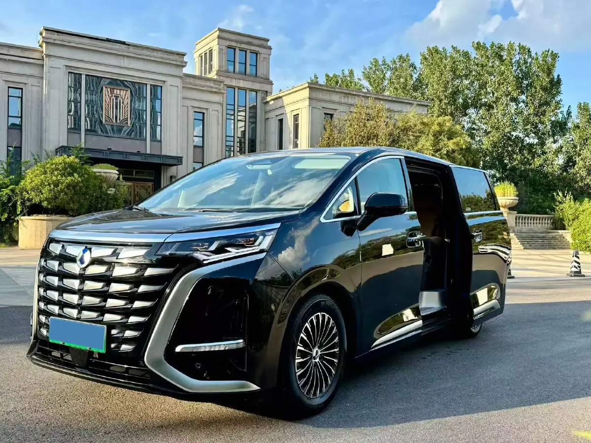 2022 Denza D9 1.5T 139HP L4 E-CVT PHEV 40.06KWH