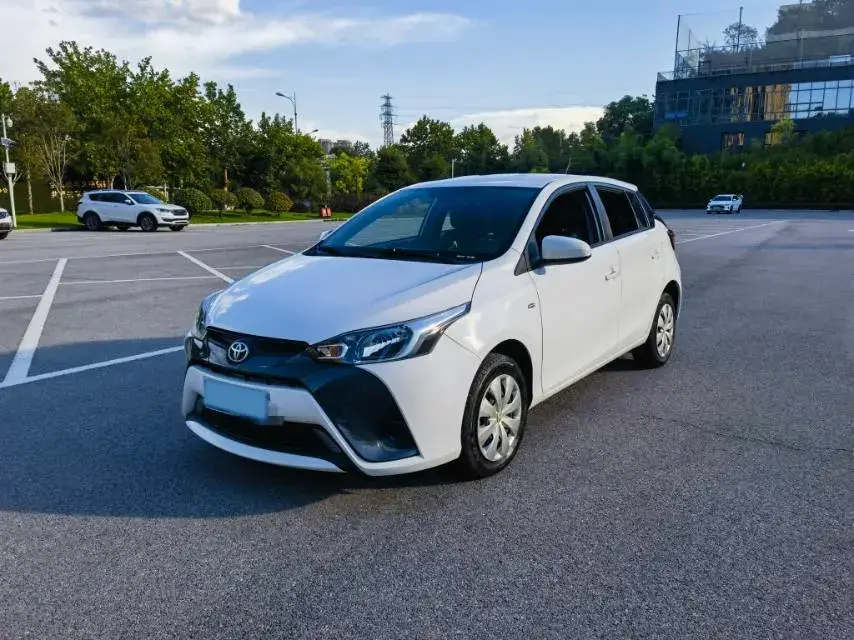 2021 Toyota Yaris L 1.5L 112HP L4 CVT