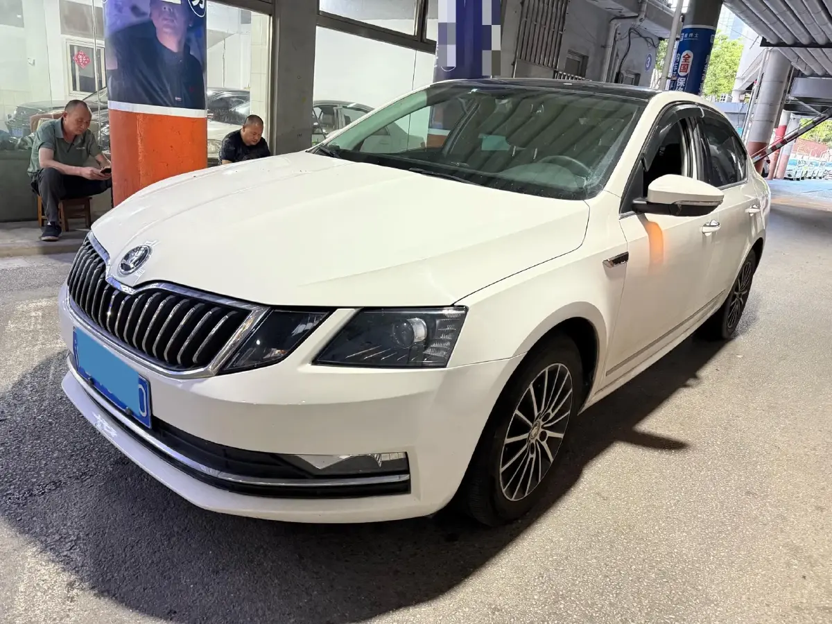2020 Skoda Octavia 1.5L 113HP L4 6AT