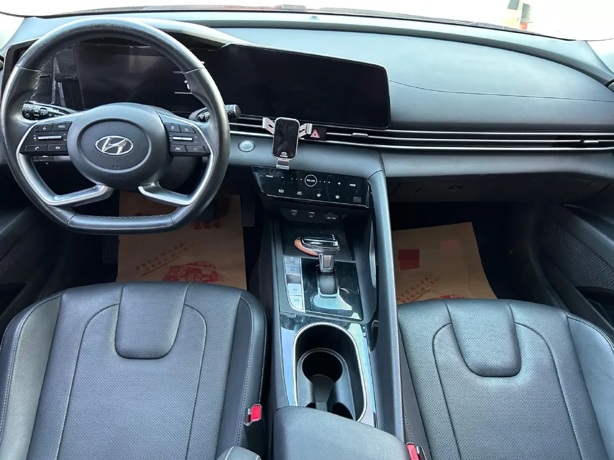2021 Hyundai Elantra 1.5L 115HP L4 CVT,autocango,china used car exporter,china ev exporter,chinese used car exporter,chinese used ev exporter