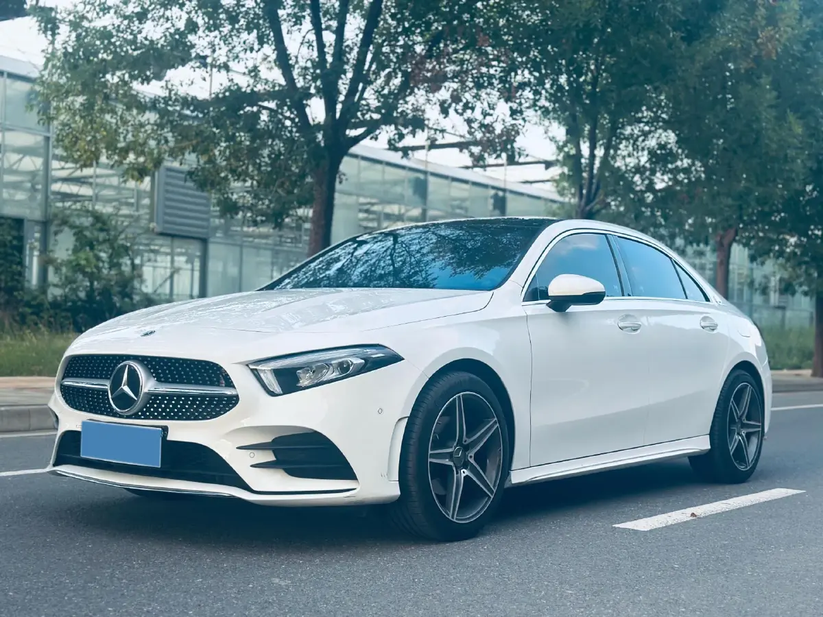2021 Mercedes-Benz A Class 1.3T 163HP L4 7DCT