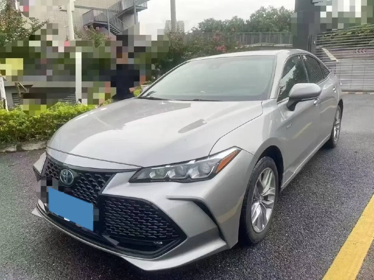 2019 Toyota Avalon 2.5L 178HP L4 E-CVT Hybrid