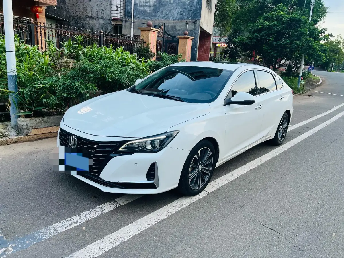 2022 ChangAn Raeton CC 1.5T 188HP L4 7DCT