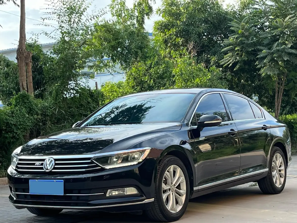 2019 Volkswagen Magotan 2.0T 220HP L4 7DCT