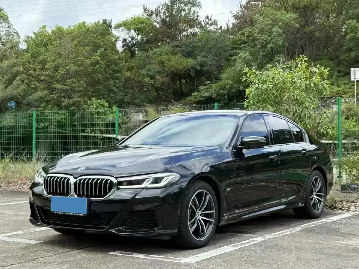 2022 BMW 5 Series 2.0T 184HP L4 8AT