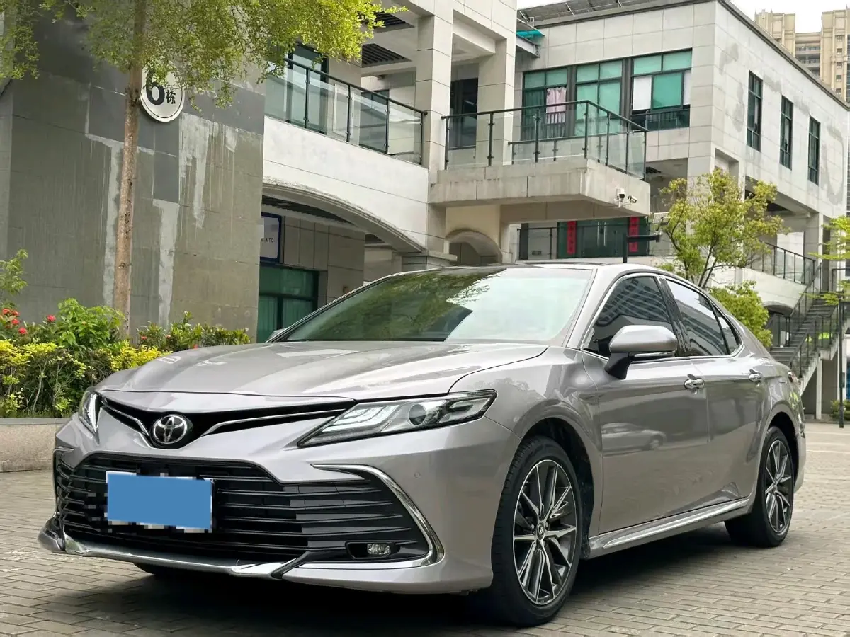 2023 Toyota Camry 2.5L 207HP L4 8AT