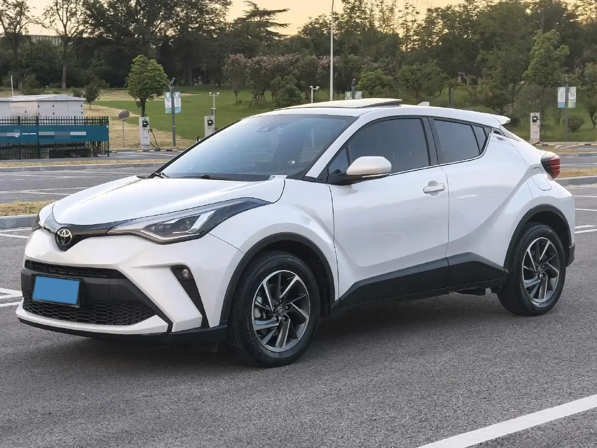 2021 Toyota C-HR 2.0L 171HP L4 CVT