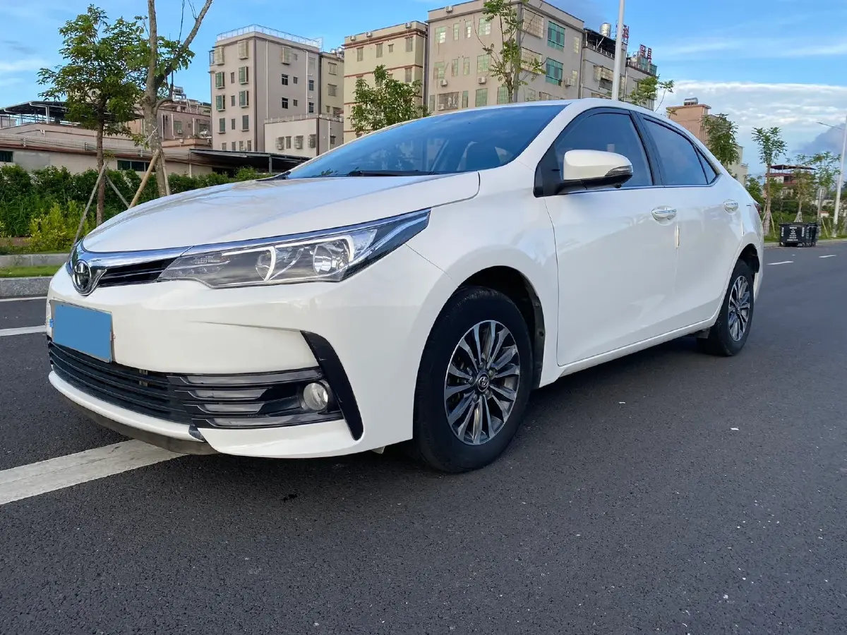 2018 Toyota Corolla 1.2T 116HP L4 CVT