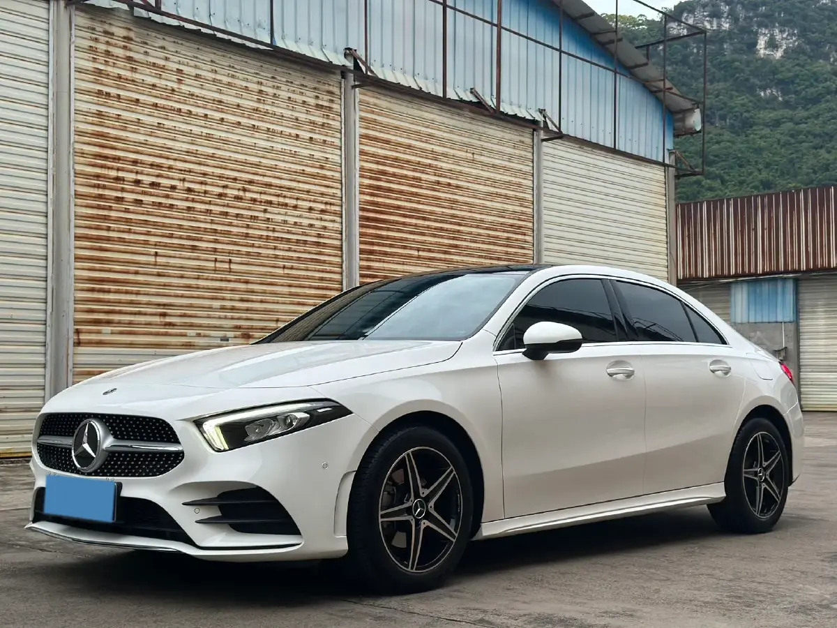 2022 Mercedes-Benz A Class 1.3T 163HP L4 7DCT