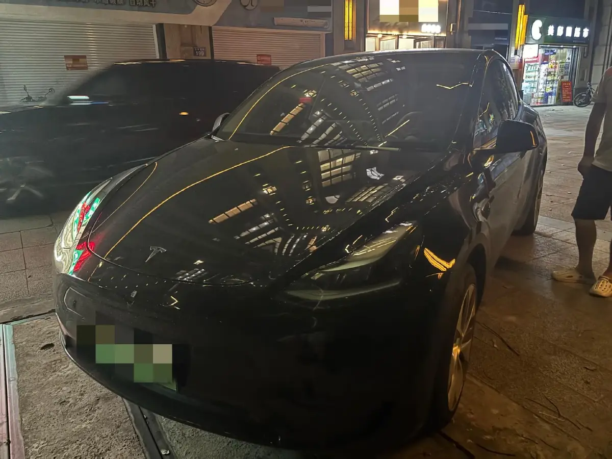 2022 Tesla Model Y BEV 60KWH