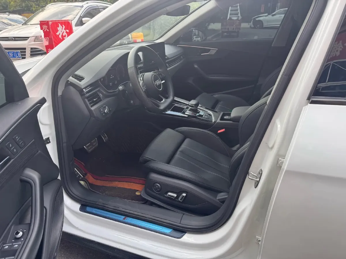 2024 Audi A4L 2.0T 190HP L4 7DCT,autocango,china used car exporter,china ev exporter,chinese used car exporter,chinese used ev exporter