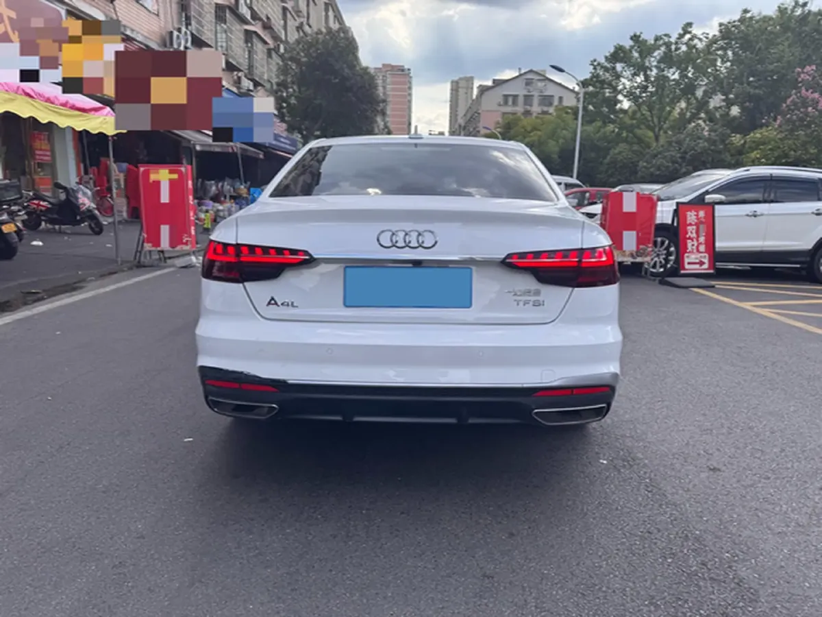 2024 Audi A4L 2.0T 190HP L4 7DCT,autocango,china used car exporter,china ev exporter,chinese used car exporter,chinese used ev exporter