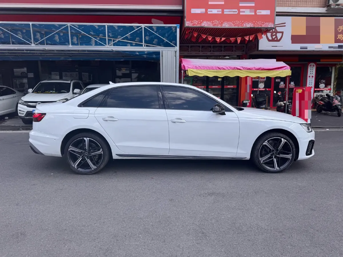 2024 Audi A4L 2.0T 190HP L4 7DCT,autocango,china used car exporter,china ev exporter,chinese used car exporter,chinese used ev exporter